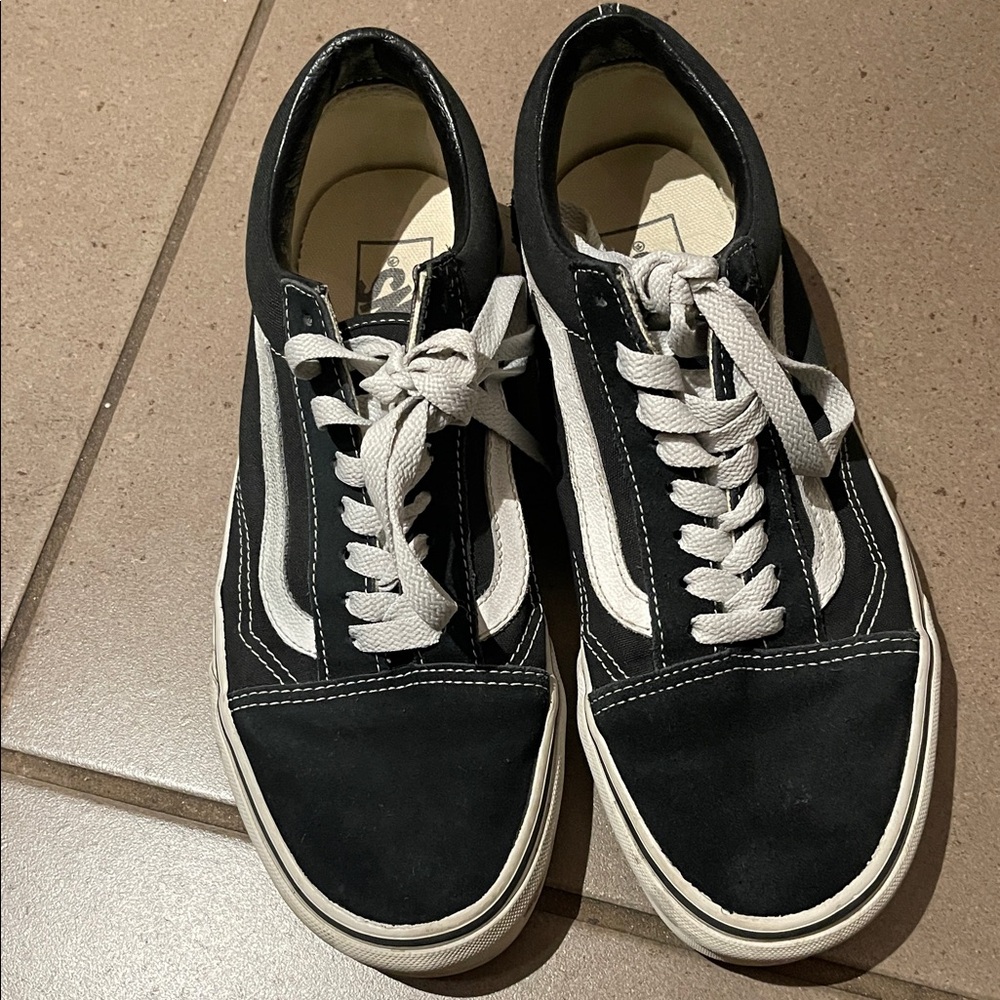 Vans Men's Classic Black and White Sneakers